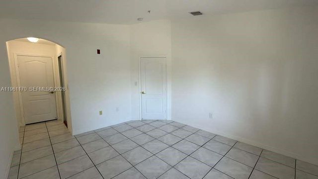 8970 W Flagler St 215, Miami, FL 33174