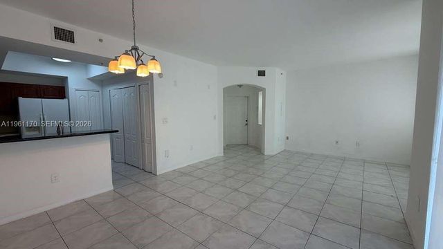 8970 W Flagler St 215, Miami, FL 33174