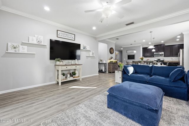 342 ASPEN LEAF Drive, Jacksonville, FL 32081