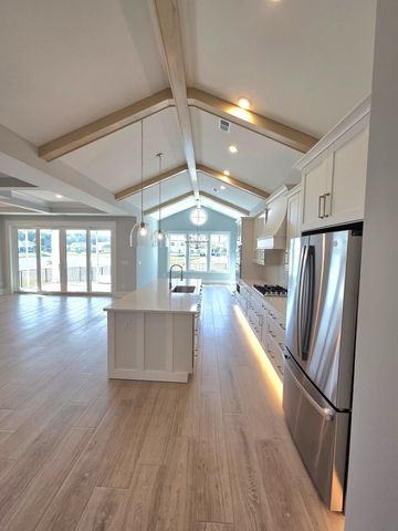 993 Crystal Waterway Dr., Myrtle Beach, SC 29579