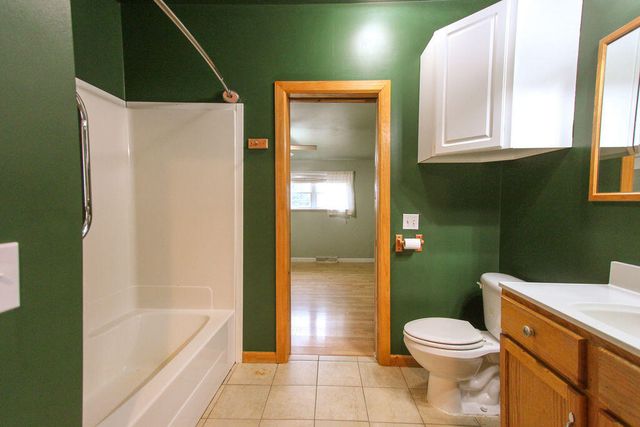 10707 S 300 W, Union Mills, IN 46382