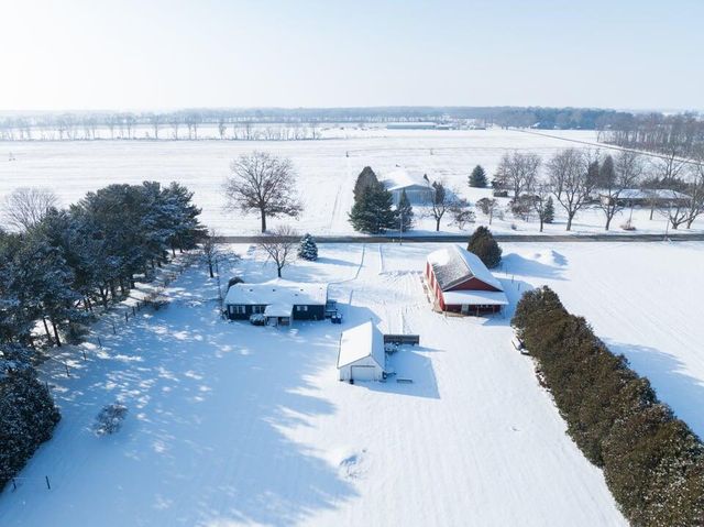 10707 S 300 W, Union Mills, IN 46382