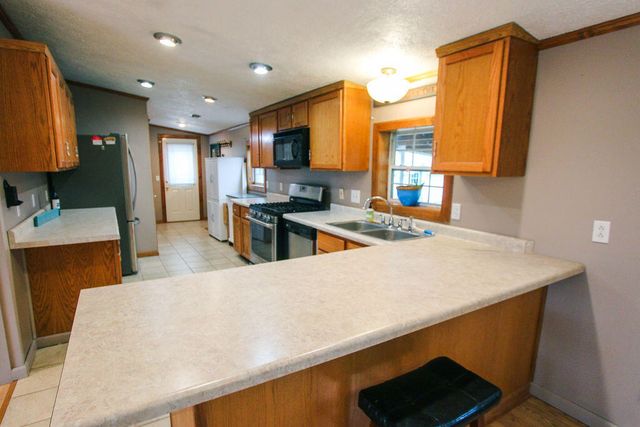 10707 S 300 W, Union Mills, IN 46382