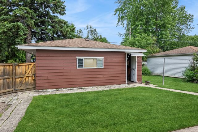 8559 N Osceola Avenue, Niles, IL 60714