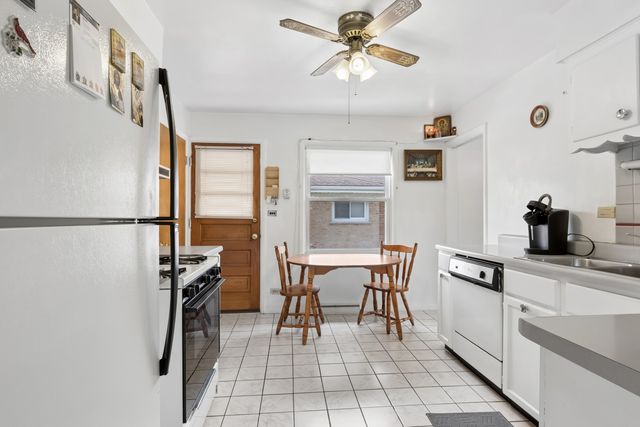 8559 N Osceola Avenue, Niles, IL 60714