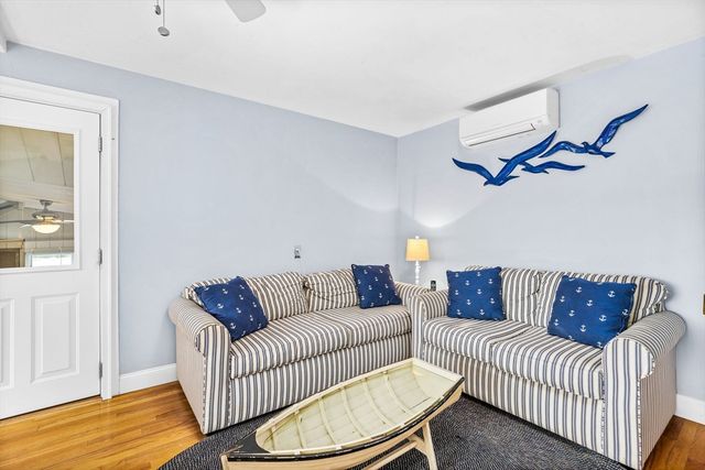 27 West Blvd, Wareham, MA 02558