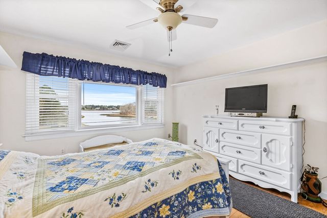 27 West Blvd, Wareham, MA 02558
