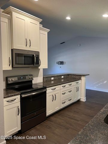 497 Forgal Avenue NE, Palm Bay, FL 32907