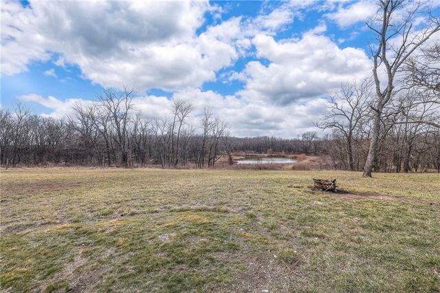 720 SW 800th Road, Chilhowee, MO 64733