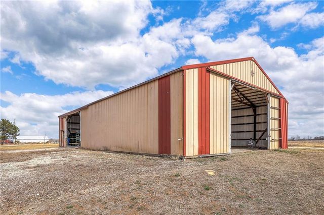 720 SW 800th Road, Chilhowee, MO 64733