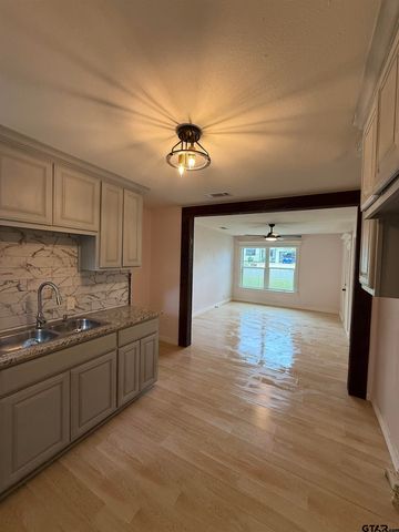 2907 Cushing Drive, Tyler, TX 75702