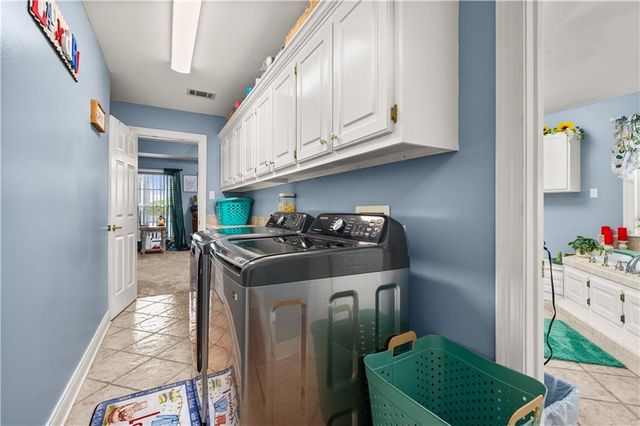 1156 PALMER CHAPEL Road, Pineville, LA 71360