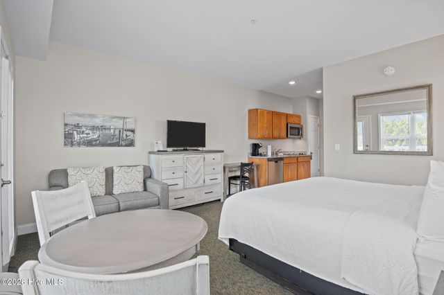 704 E Moore Street 112, Southport, NC 28461