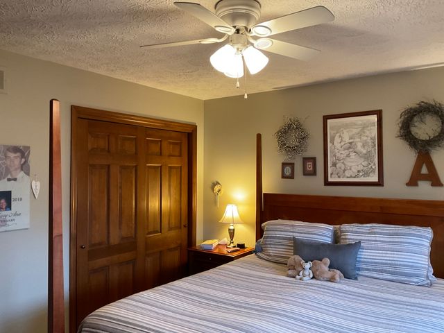 805 W Spring Street, Eldridge, IA 52748