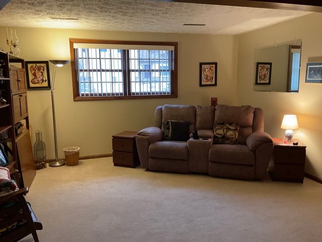 805 W Spring Street, Eldridge, IA 52748