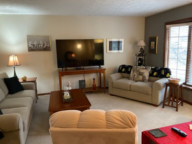 805 W Spring Street, Eldridge, IA 52748