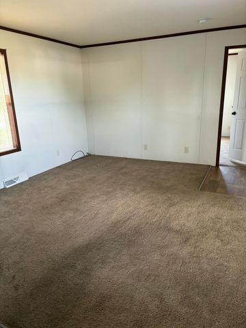 820 S Chinowth Road 70, Visalia, CA 93277