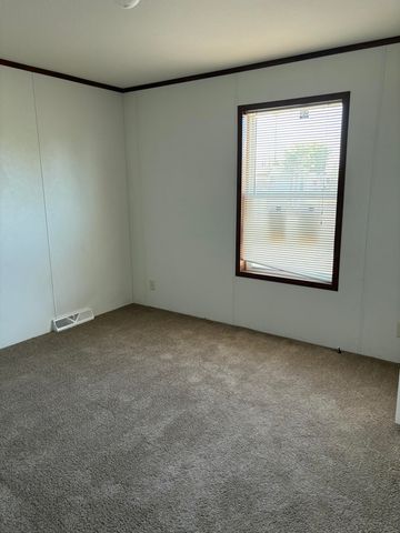 820 S Chinowth Road 70, Visalia, CA 93277