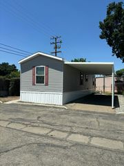 820 S Chinowth Road 70, Visalia, CA 93277