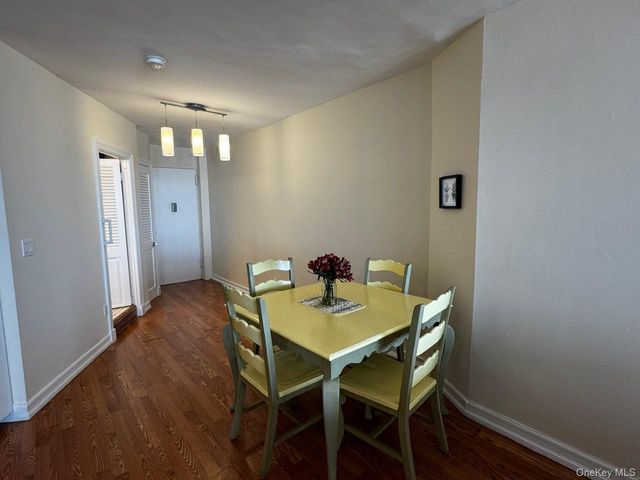 830 Shore Road 4M, Long Beach, NY 11561