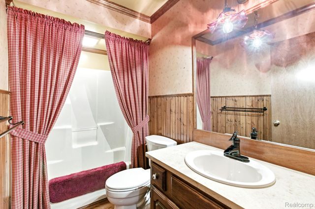 1620 S Delano Street, St. Clair, MI 48079
