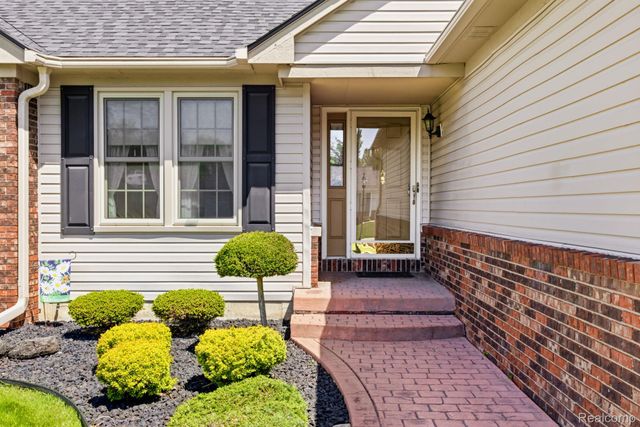 1620 S Delano Street, St. Clair, MI 48079