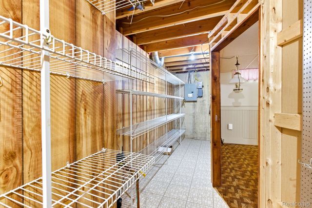 1620 S Delano Street, St. Clair, MI 48079