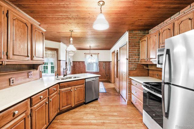 1620 S Delano Street, St. Clair, MI 48079