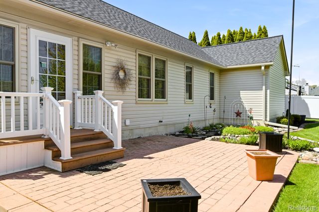1620 S Delano Street, St. Clair, MI 48079