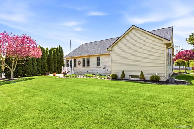 1620 S Delano Street, St. Clair, MI 48079