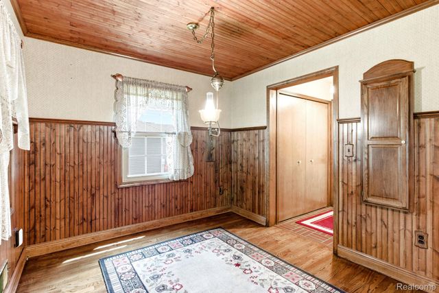 1620 S Delano Street, St. Clair, MI 48079