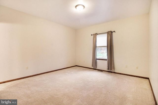 506 FRANCIS DR, Mechanicsburg, PA 17050