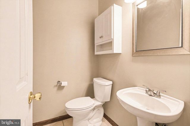 506 FRANCIS DR, Mechanicsburg, PA 17050