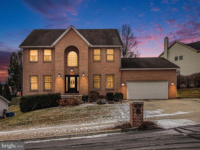 506 FRANCIS DR, Mechanicsburg, PA 17050