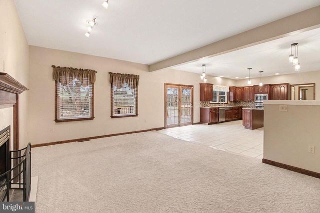 506 FRANCIS DR, Mechanicsburg, PA 17050