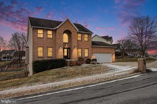 506 FRANCIS DR, Mechanicsburg, PA 17050