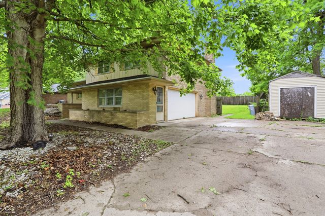 826 Yorkshire Road, Anderson, IN 46012