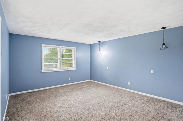 826 Yorkshire Road, Anderson, IN 46012