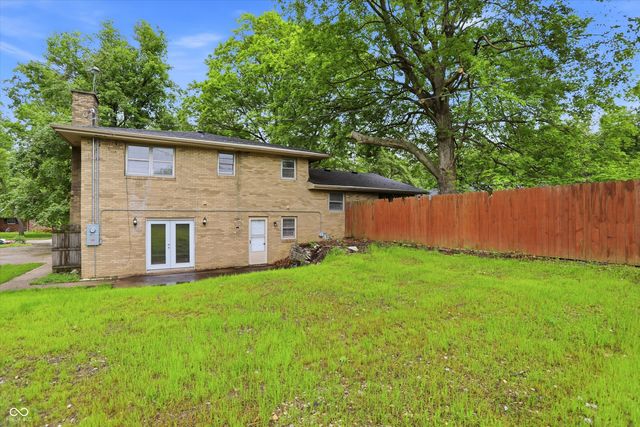 826 Yorkshire Road, Anderson, IN 46012
