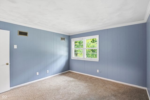 826 Yorkshire Road, Anderson, IN 46012