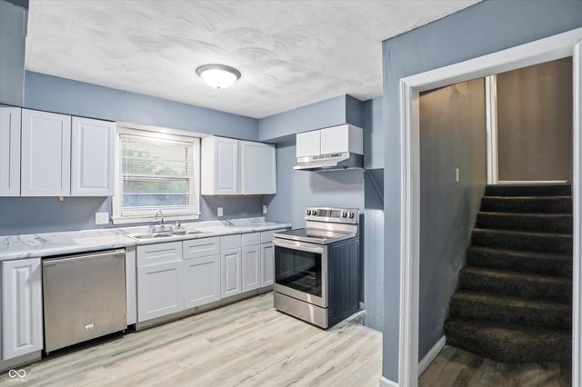 826 Yorkshire Road, Anderson, IN 46012
