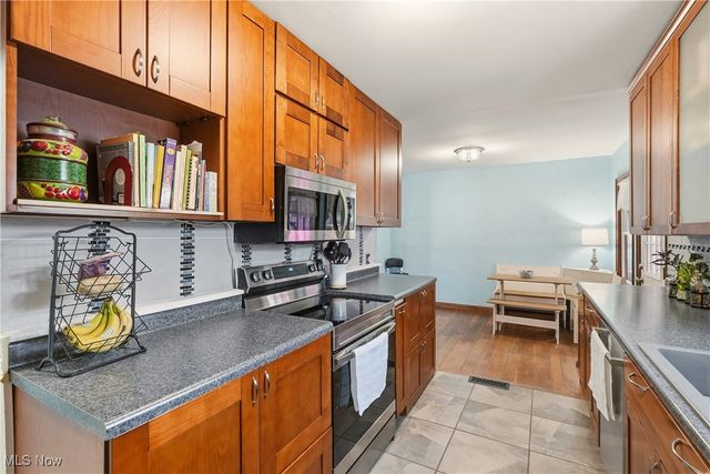 2236 17th Street, Cuyahoga Falls, OH 44223