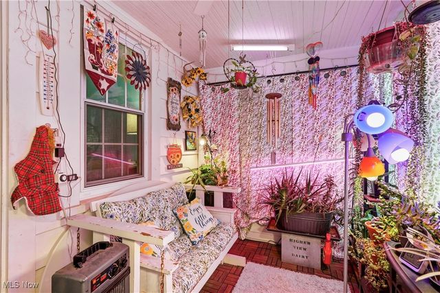 2236 17th Street, Cuyahoga Falls, OH 44223