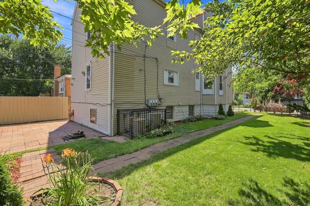 12015 S Michigan Avenue, Chicago, IL 60628