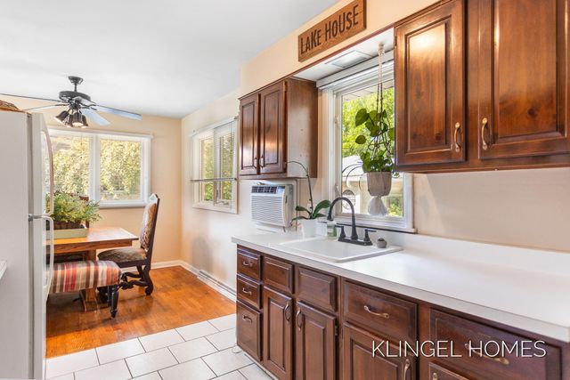 1709 Sheldon Road, Grand Haven, MI 49417