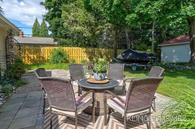 1709 Sheldon Road, Grand Haven, MI 49417