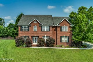 1739 Inverness Drive, Maryville, TN 37801