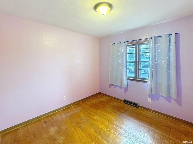 3855 26TH Avenue, Rock Island, IL 61201