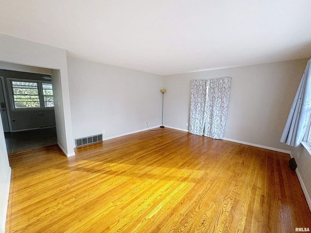 3855 26TH Avenue, Rock Island, IL 61201