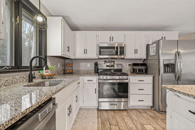 20 Towle Road, Epping, NH 03042